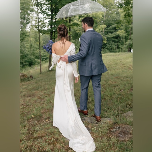 Grace Loves Lace Wedding Dress - Picture 4 of 5